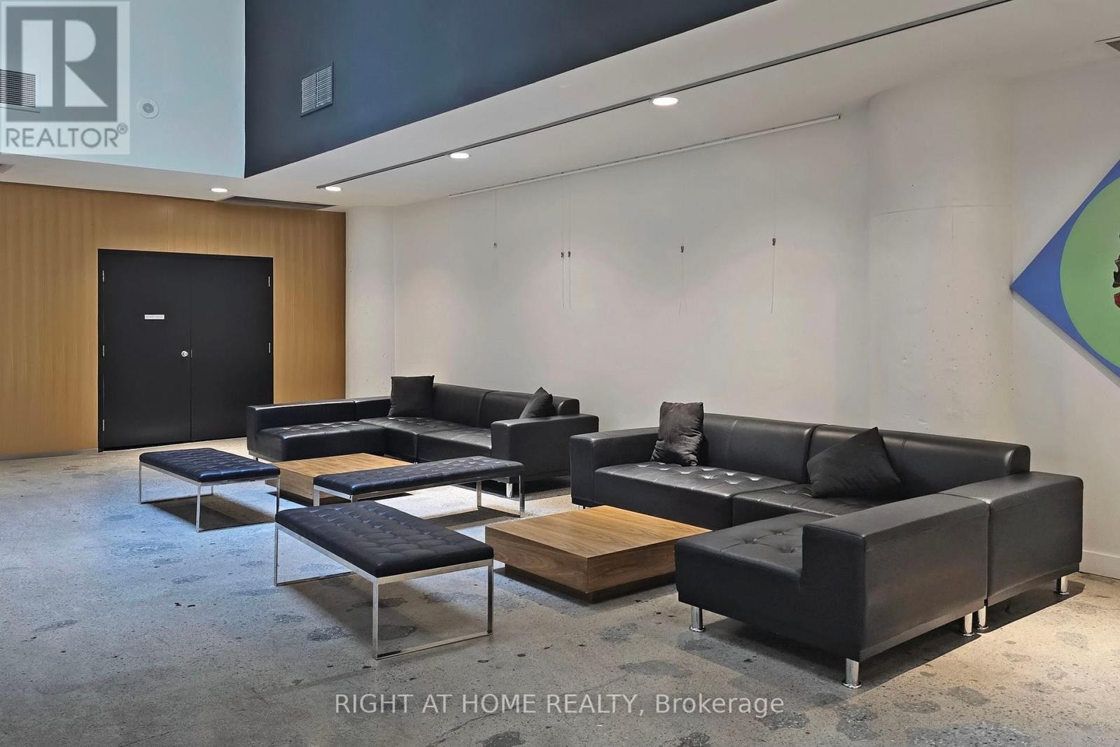 












1132 - 155 DALHOUSIE STREET

,
Toronto (Church-Yonge Corridor),




Ontario
M5B2P7

