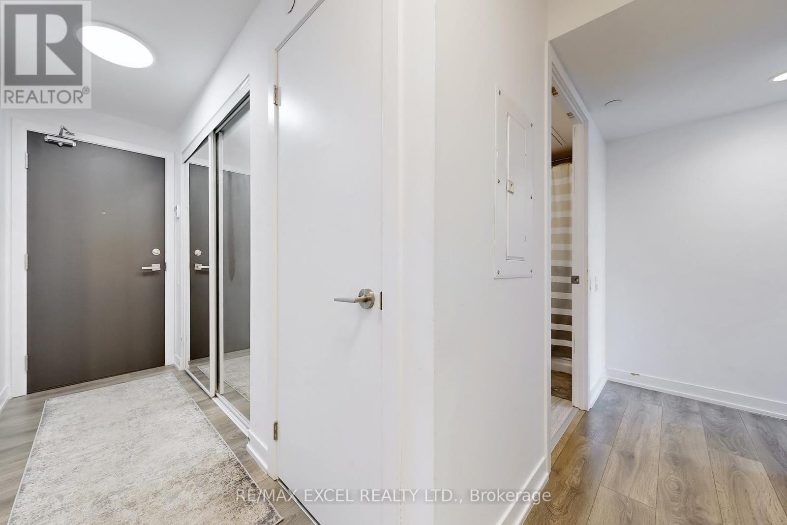 












705 - 365 CHURCH STREET

,
Toronto (Church-Yonge Corridor),




Ontario
M5B1H6

