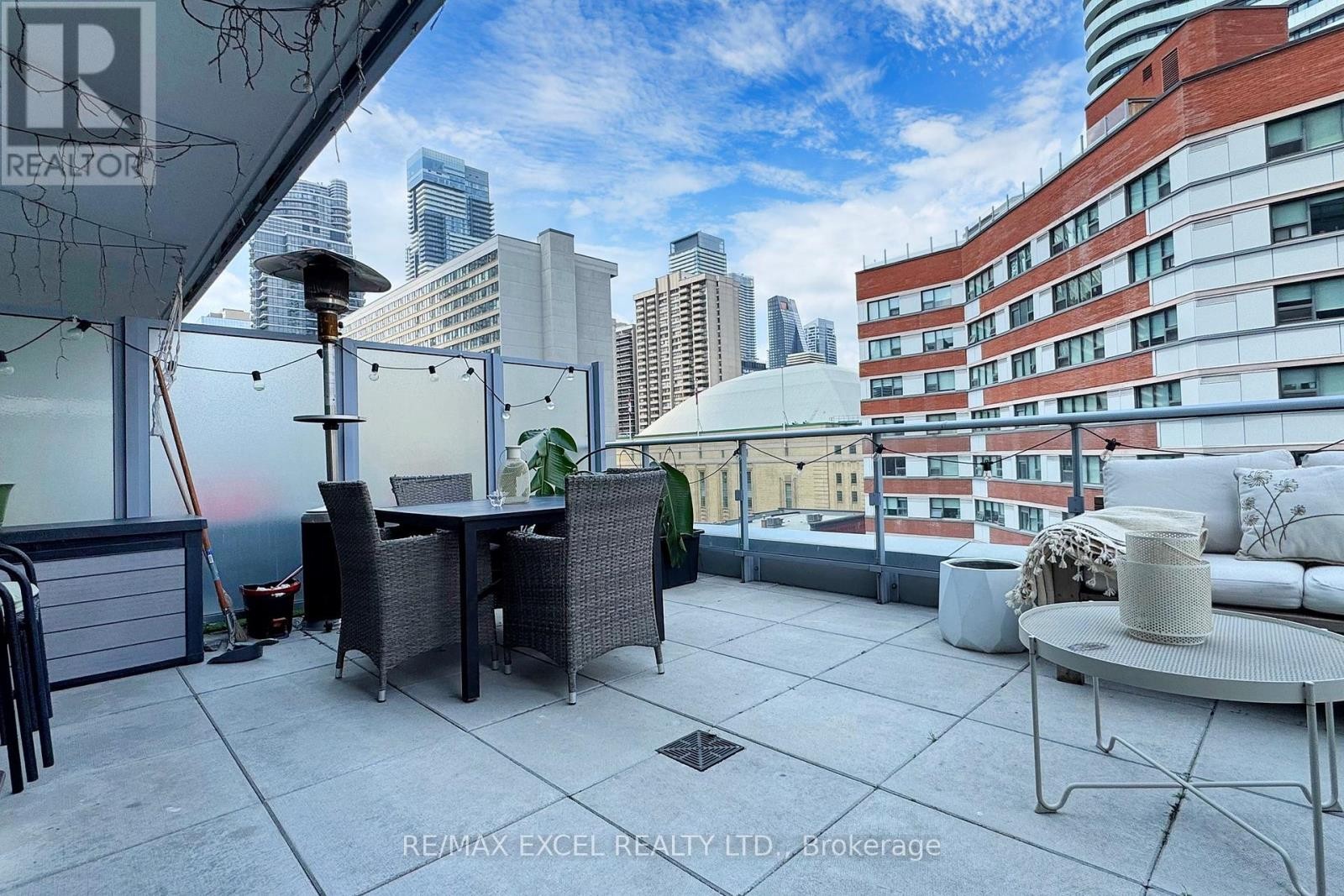 












705 - 365 CHURCH STREET

,
Toronto (Church-Yonge Corridor),




Ontario
M5B1H6

