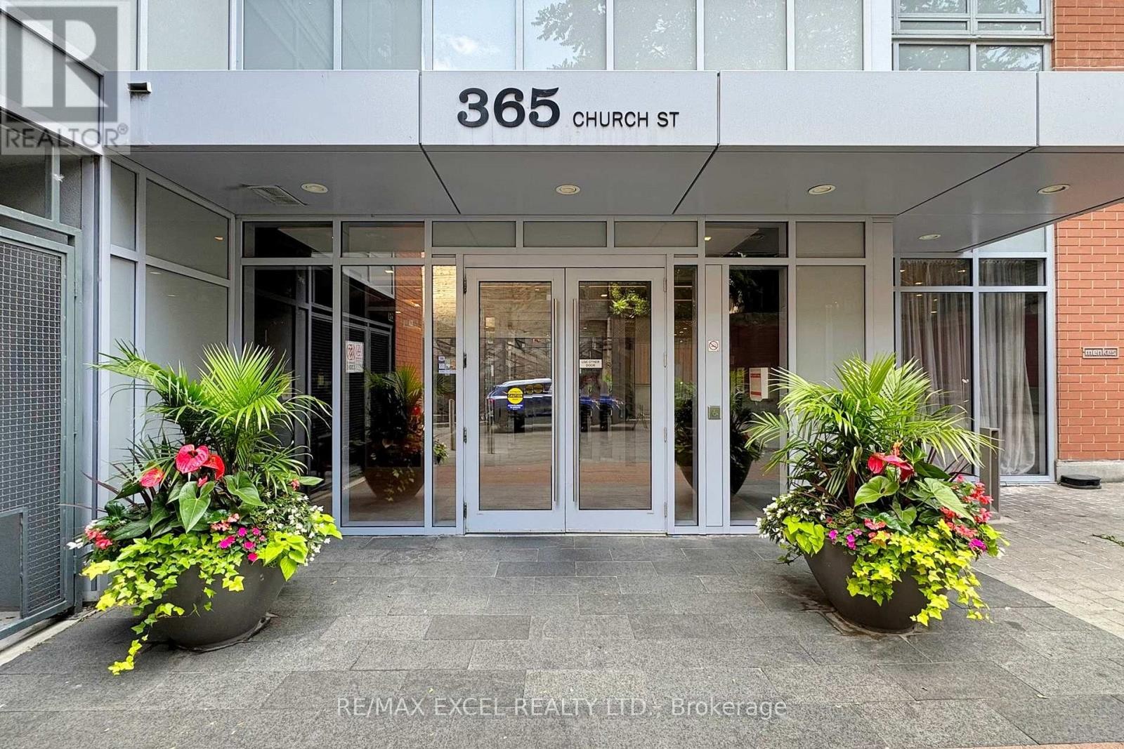 












705 - 365 CHURCH STREET

,
Toronto (Church-Yonge Corridor),




Ontario
M5B1H6


