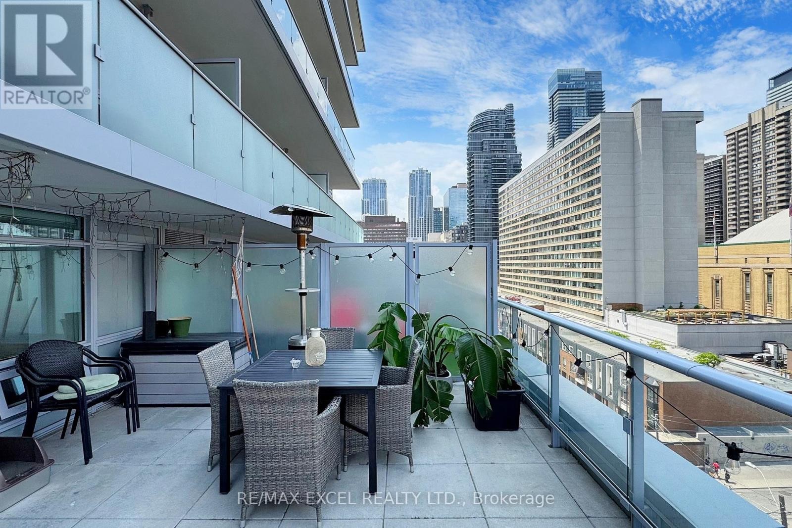 












705 - 365 CHURCH STREET

,
Toronto (Church-Yonge Corridor),




Ontario
M5B1H6

