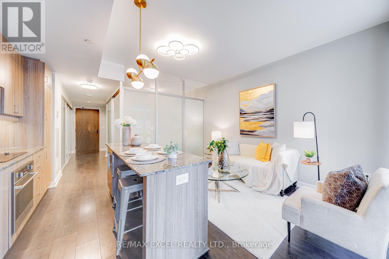 












1705 - 426 UNIVERSITY AVENUE

,
Toronto (Kensington-Chinatown),




Ontario
M5G1S9

