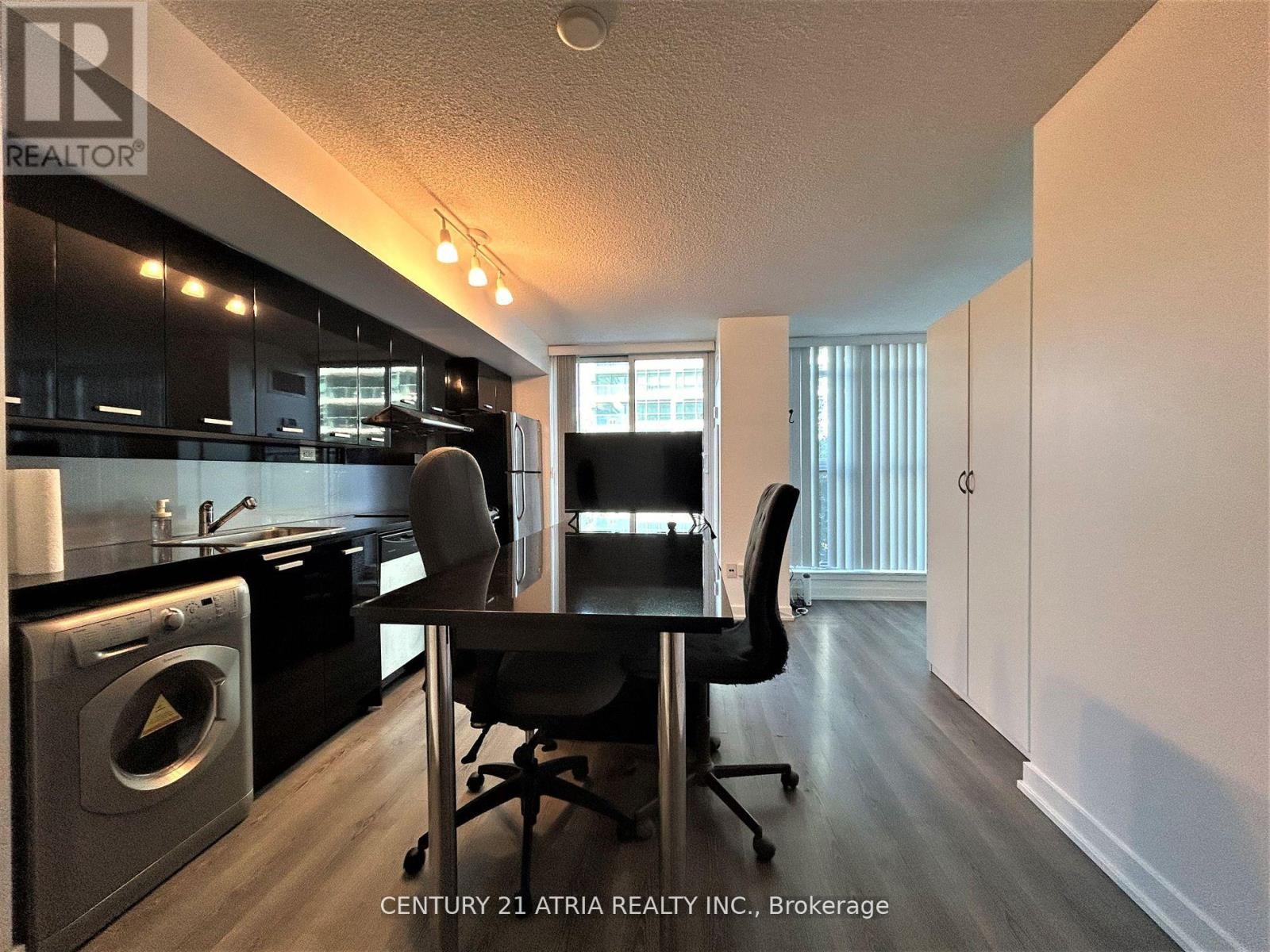 












209B - 19 SINGER COURT

,
Toronto (Bayview Village),




Ontario
M2K0B2

