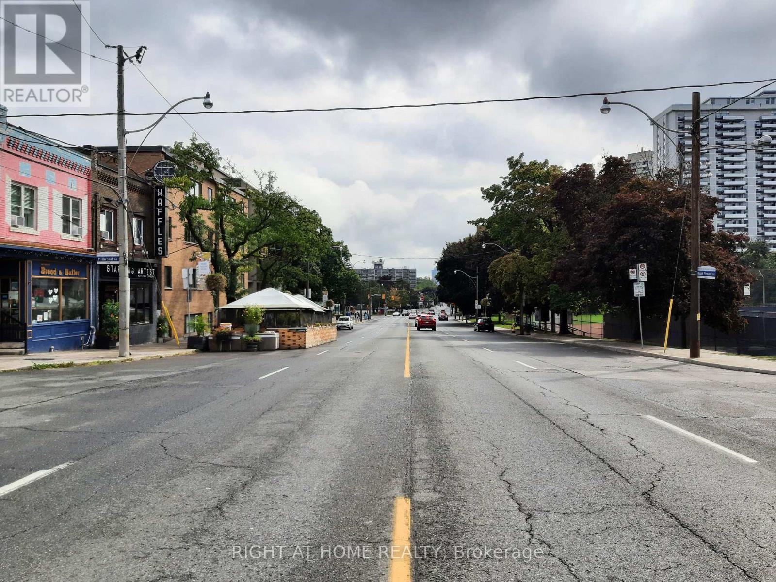 












UPPER - 513 MOUNT PLEASANT ROAD

,
Toronto (Mount Pleasant East),




Ontario
M4S2M4

