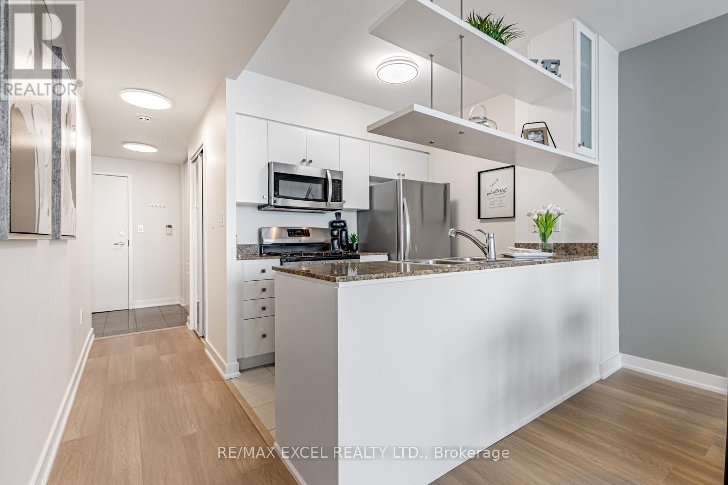 












3511 - 10 NAVY WHARF COURT

,
Toronto (Waterfront Communities),




Ontario
M5V3V2

