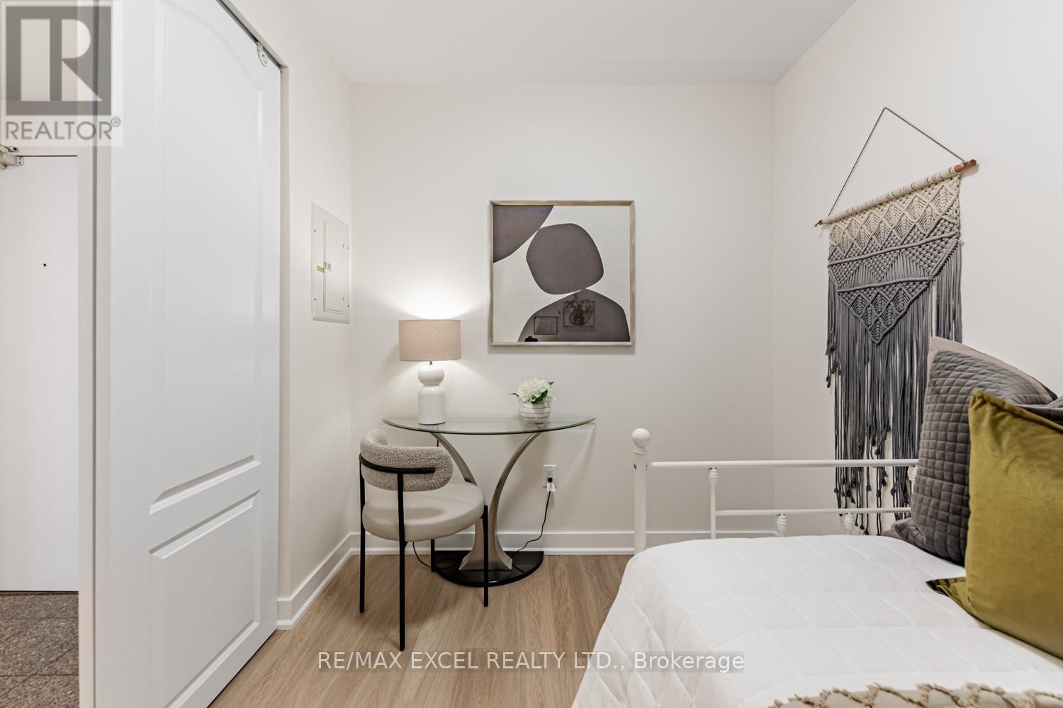 












3511 - 10 NAVY WHARF COURT

,
Toronto (Waterfront Communities),




Ontario
M5V3V2

