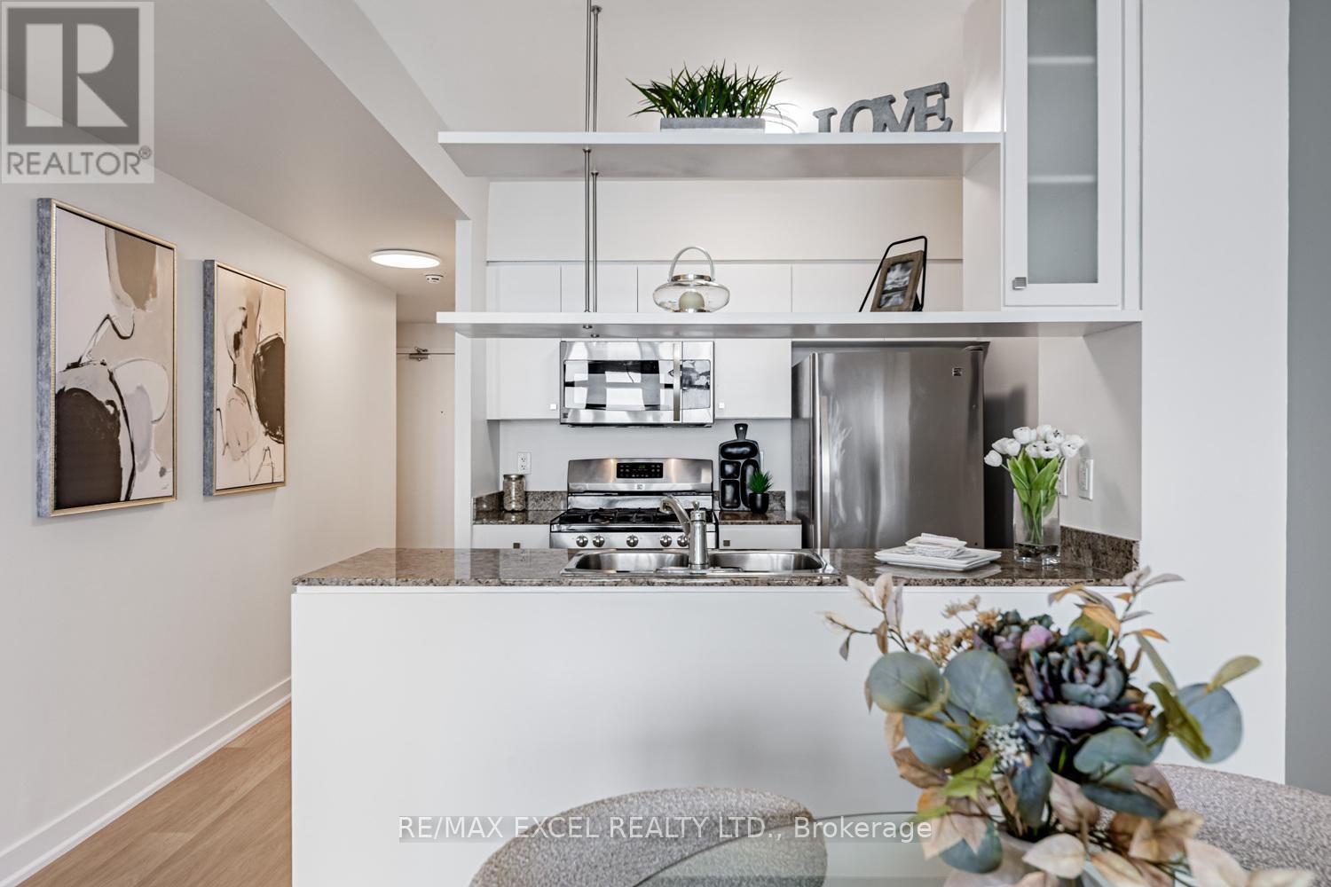 












3511 - 10 NAVY WHARF COURT

,
Toronto (Waterfront Communities),




Ontario
M5V3V2

