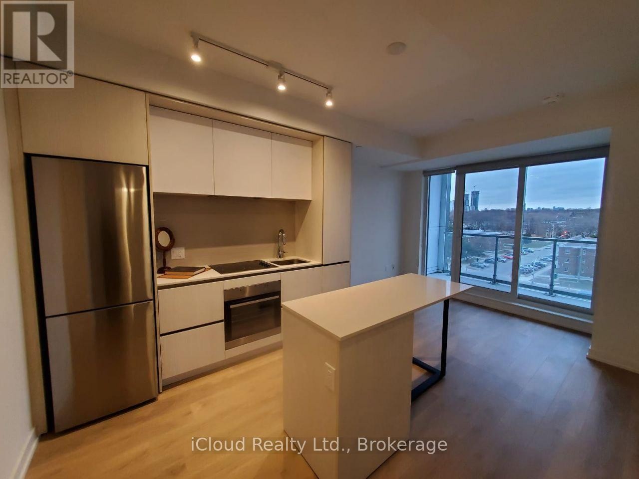 












610 - 225 SUMACH STREET

,
Toronto (Regent Park),




Ontario
M5A3K3

