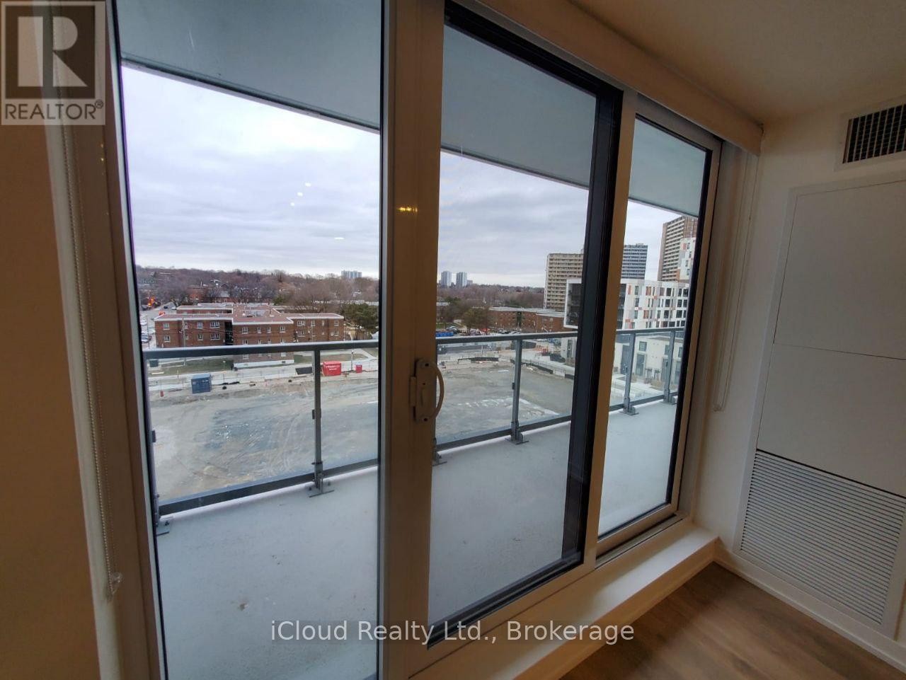 












610 - 225 SUMACH STREET

,
Toronto (Regent Park),




Ontario
M5A3K3

