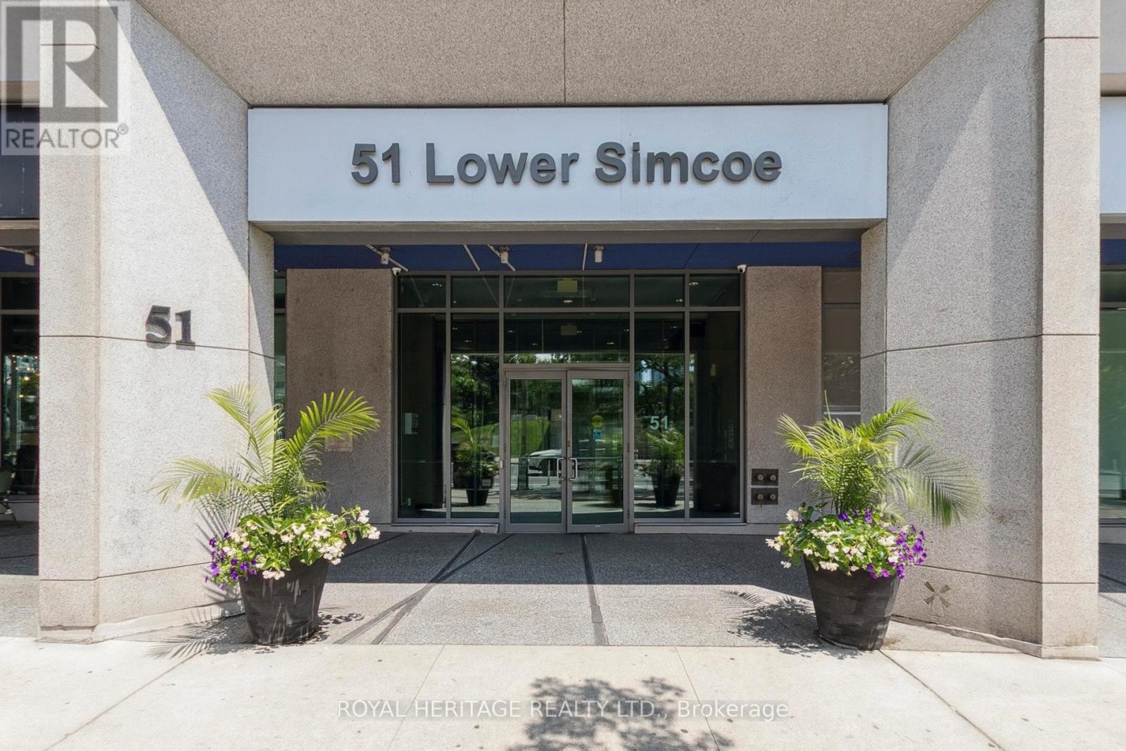 












1905 - 51 LOWER SIMCOE STREET

,
Toronto (Waterfront Communities),




Ontario
M5J3A2

