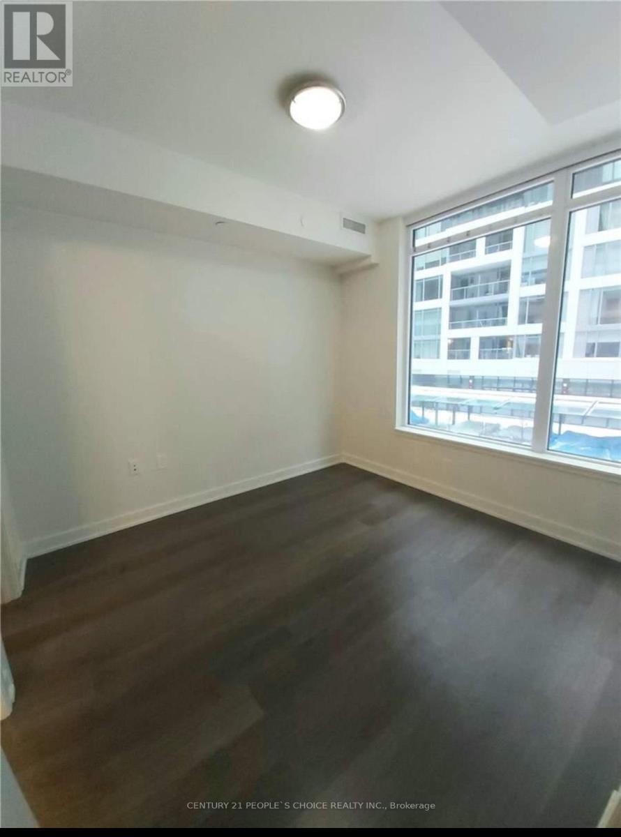 












315 W - 27 BATHURST STREET

,
Toronto (Waterfront Communities),




Ontario
M5V2P1

