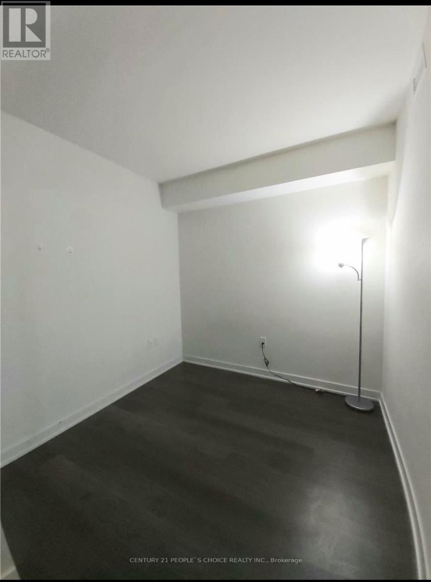 












315 W - 27 BATHURST STREET

,
Toronto (Waterfront Communities),




Ontario
M5V2P1

