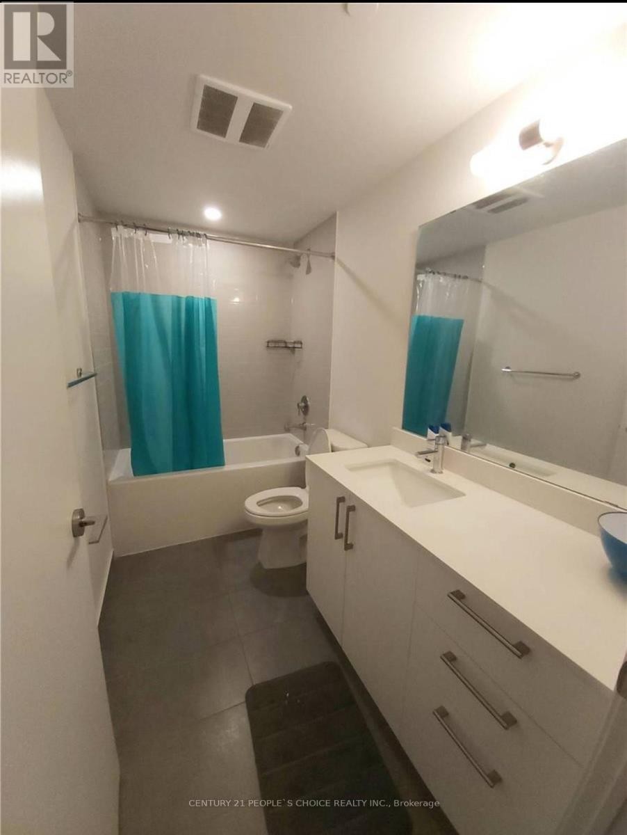 












315 W - 27 BATHURST STREET

,
Toronto (Waterfront Communities),




Ontario
M5V2P1

