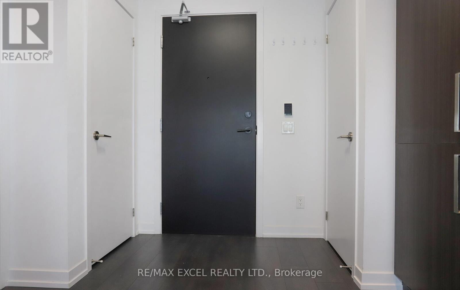 












1804 - 125 REDPATH AVENUE

,
Toronto (Mount Pleasant West),




Ontario
M4S0B5


