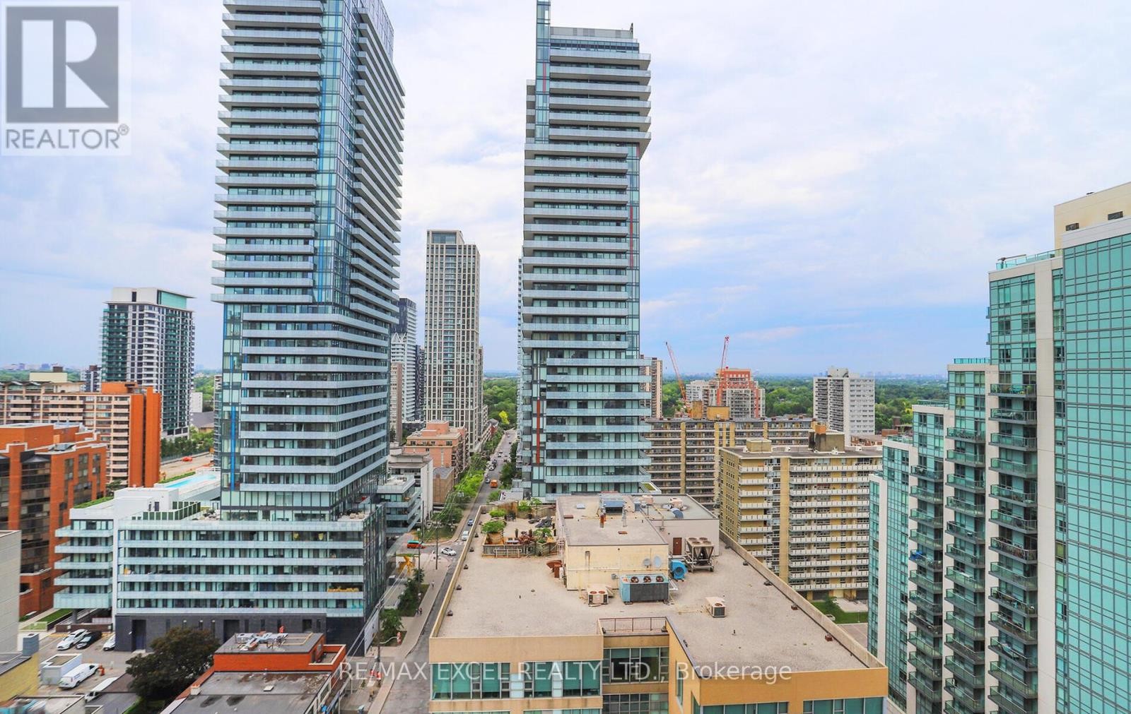 












1804 - 125 REDPATH AVENUE

,
Toronto (Mount Pleasant West),




Ontario
M4S0B5

