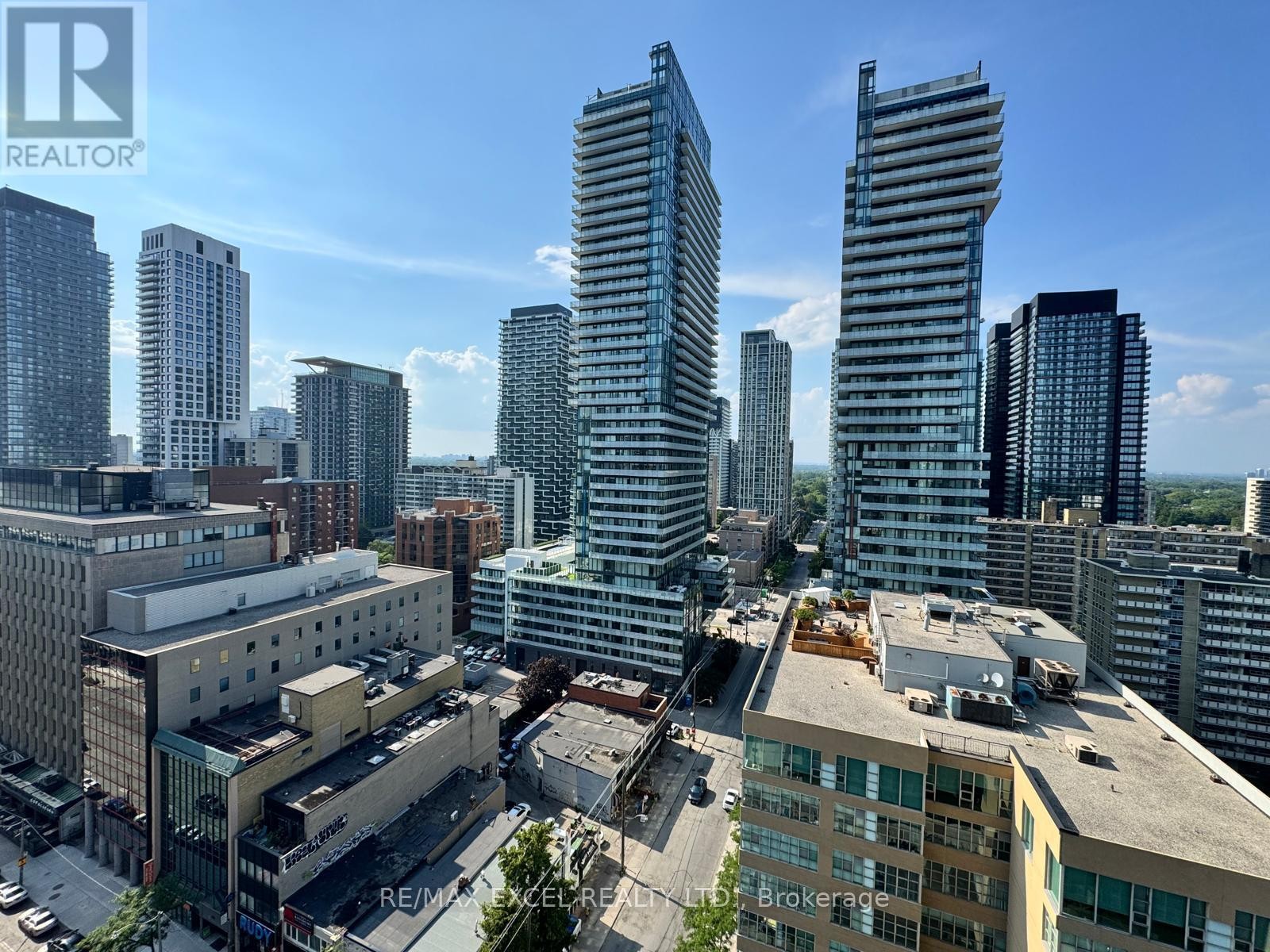 












1804 - 125 REDPATH AVENUE

,
Toronto (Mount Pleasant West),




Ontario
M4S0B5

