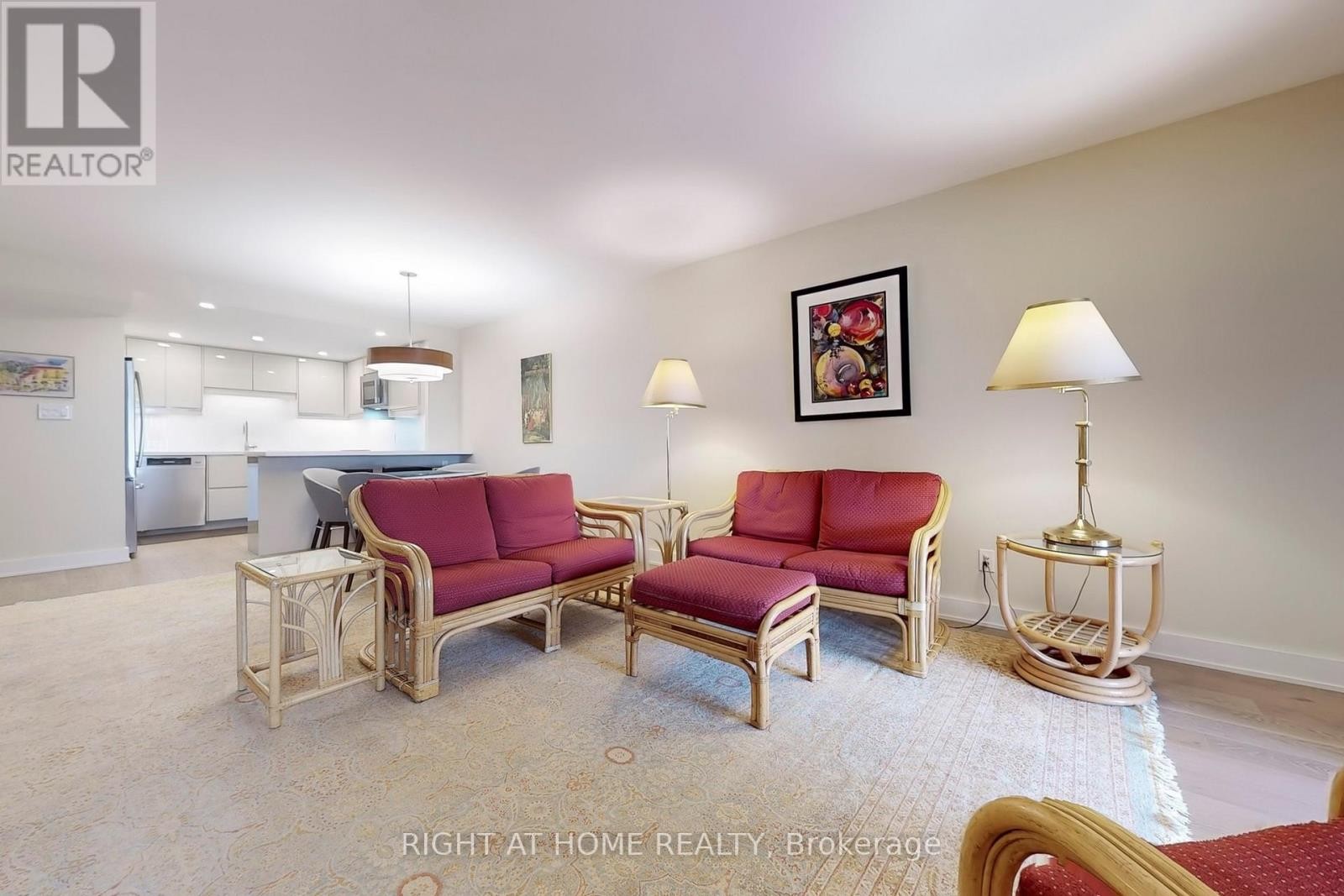












2316 - 25 THE ESPLANADE

,
Toronto (Waterfront Communities),




Ontario
M5E1W5


