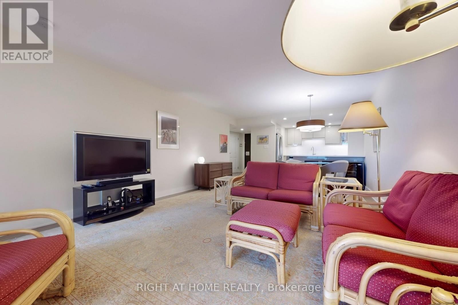












2316 - 25 THE ESPLANADE

,
Toronto (Waterfront Communities),




Ontario
M5E1W5

