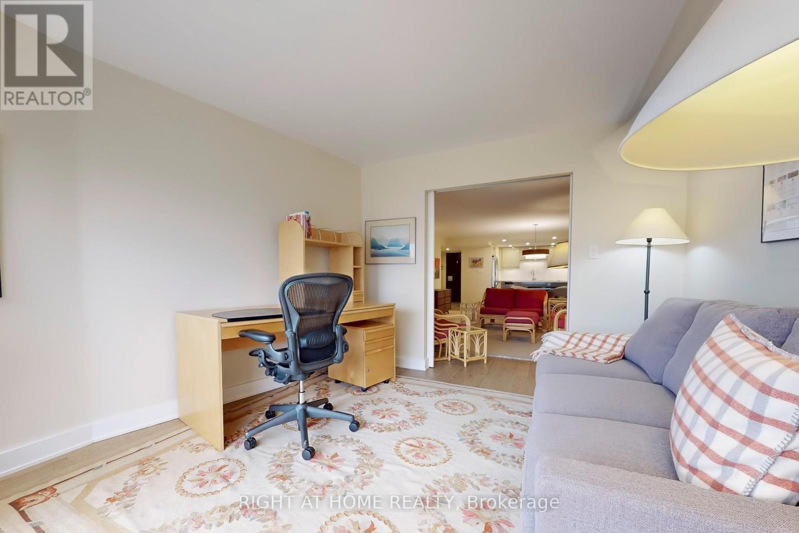 












2316 - 25 THE ESPLANADE

,
Toronto (Waterfront Communities),




Ontario
M5E1W5

