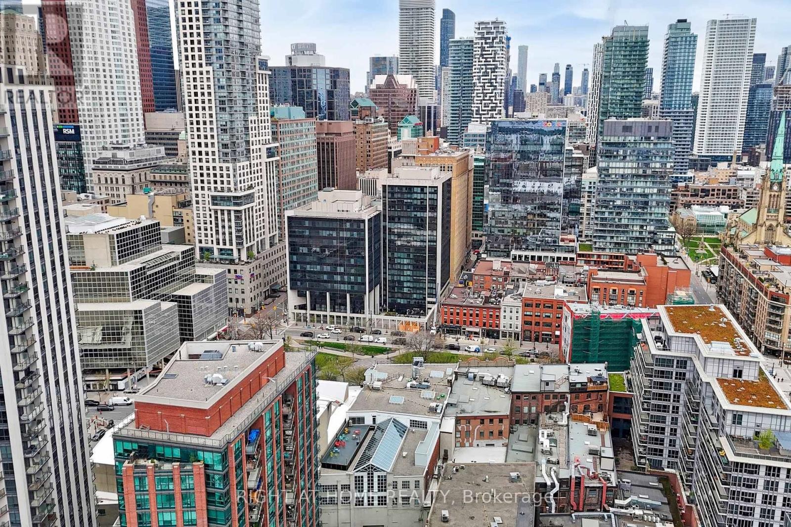 












2316 - 25 THE ESPLANADE

,
Toronto (Waterfront Communities),




Ontario
M5E1W5

