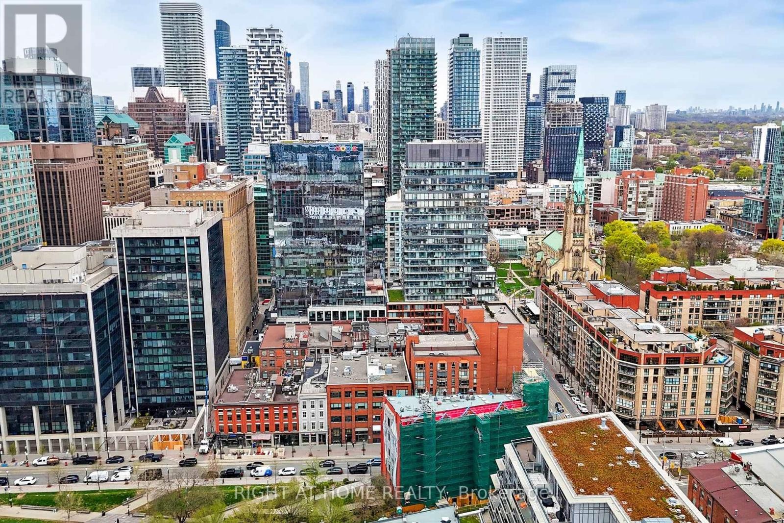 












2316 - 25 THE ESPLANADE

,
Toronto (Waterfront Communities),




Ontario
M5E1W5

