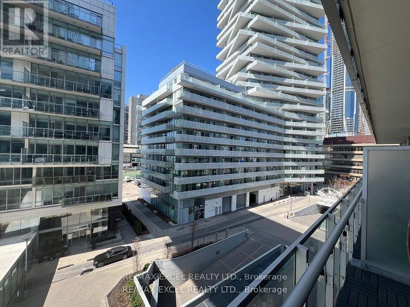 












528 - 29 QUEENS QUAY E

,
Toronto (Waterfront Communities),




Ontario
M5E0A4

