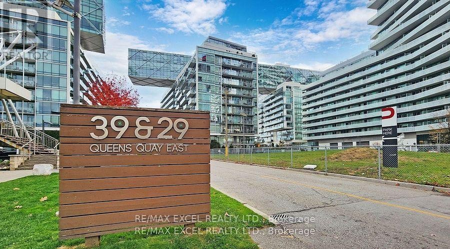 












528 - 29 QUEENS QUAY E

,
Toronto (Waterfront Communities),




Ontario
M5E0A4

