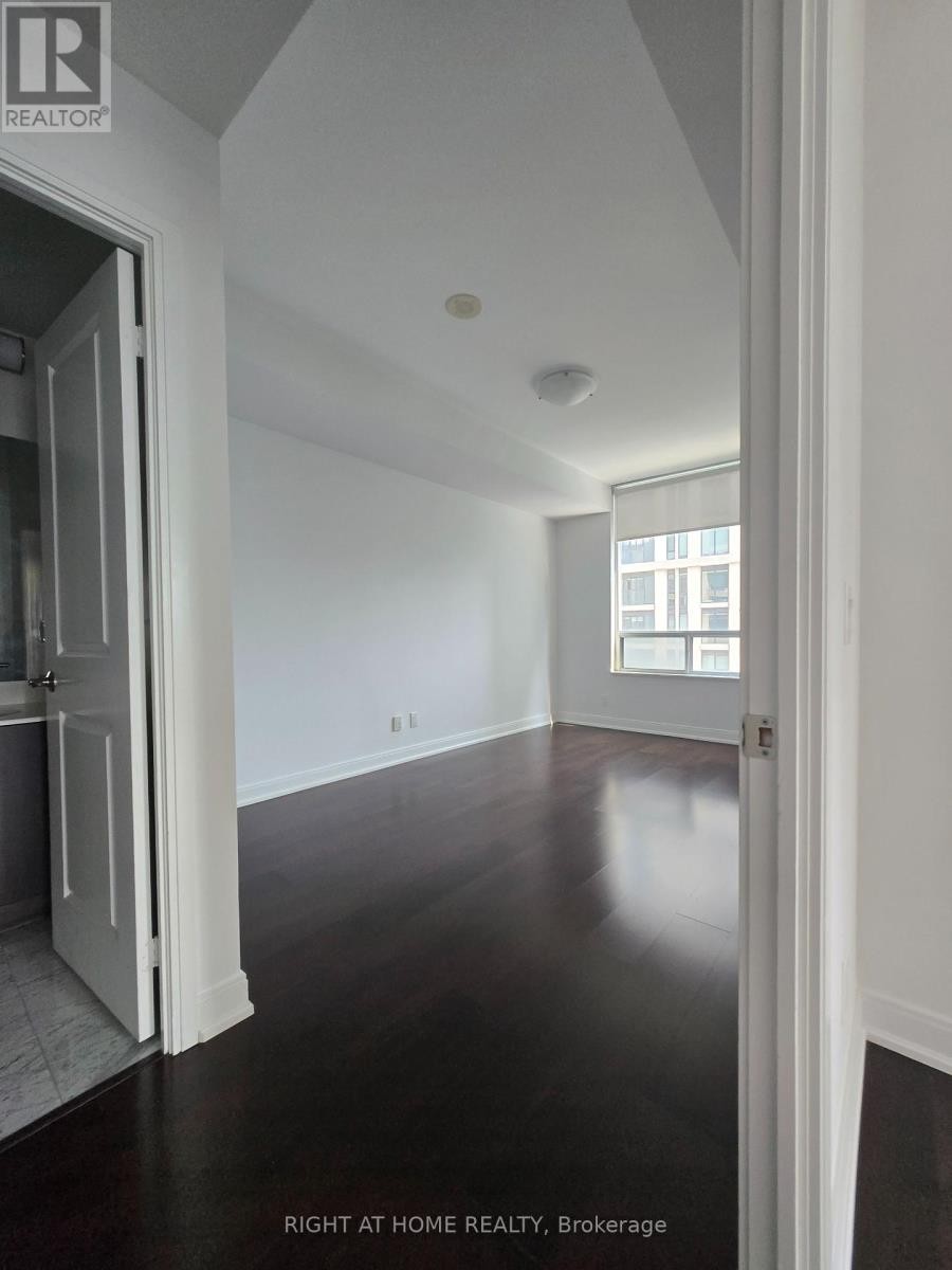 












905 - 88 BROADWAY AVENUE W

,
Toronto (Mount Pleasant West),




Ontario
M4P0A5

