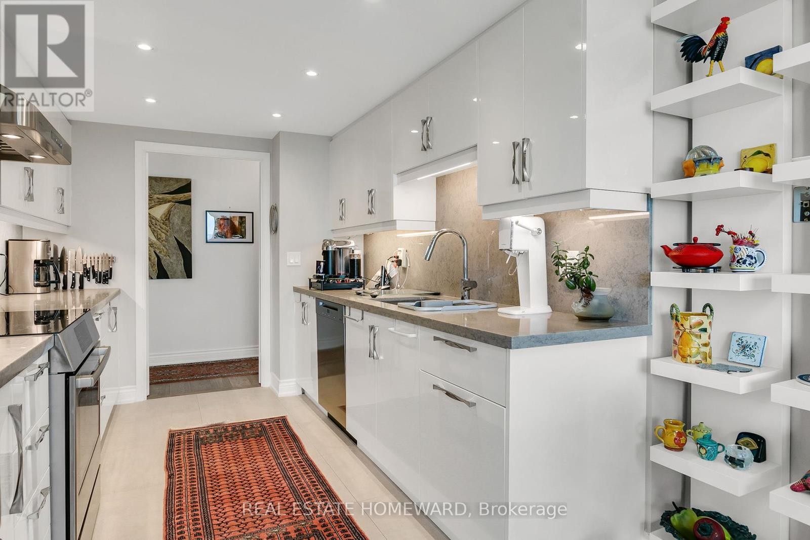 












2603 - 3 CONCORDE PLACE

,
Toronto (Banbury-Don Mills),




Ontario
M3C3K7

