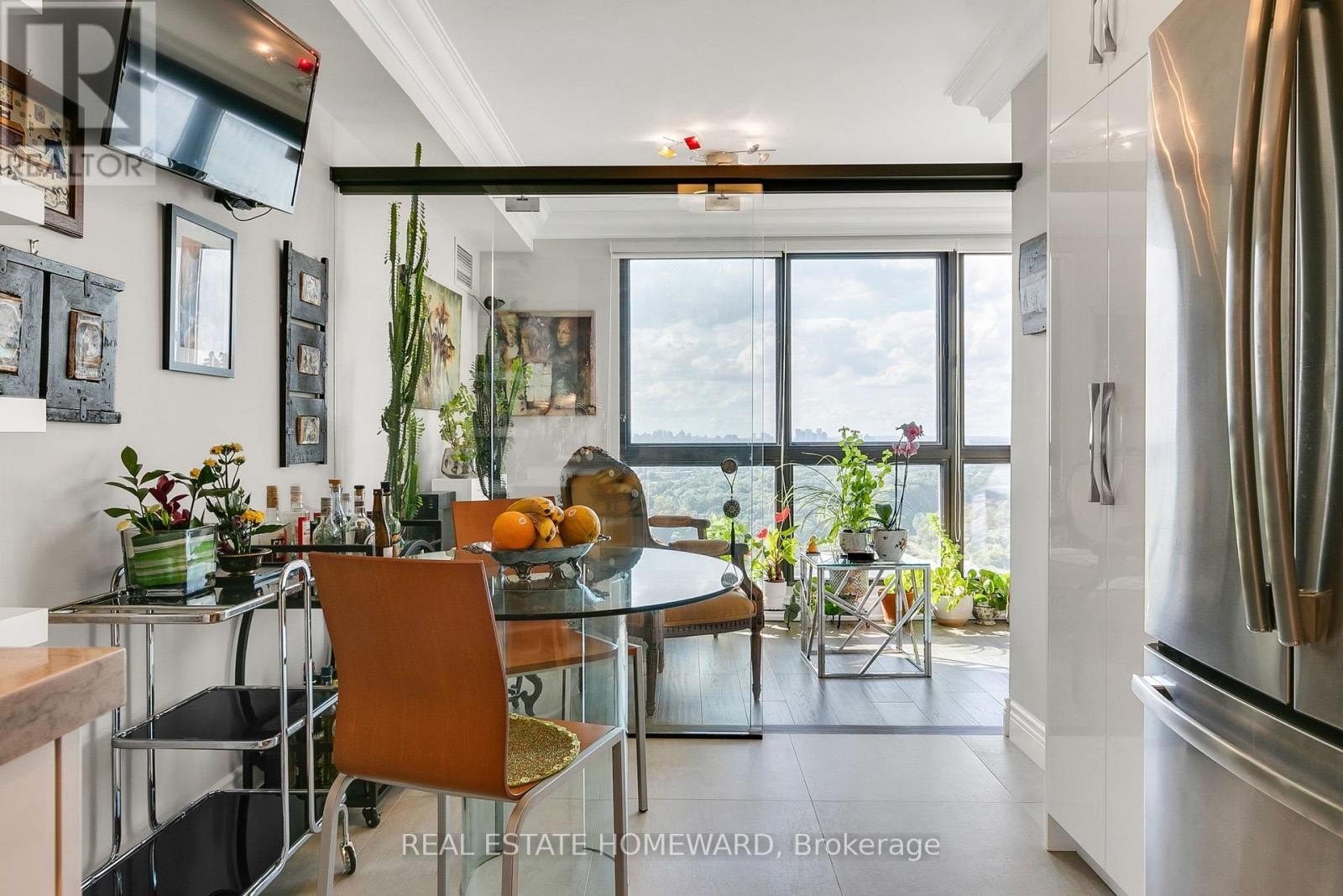 












2603 - 3 CONCORDE PLACE

,
Toronto (Banbury-Don Mills),




Ontario
M3C3K7

