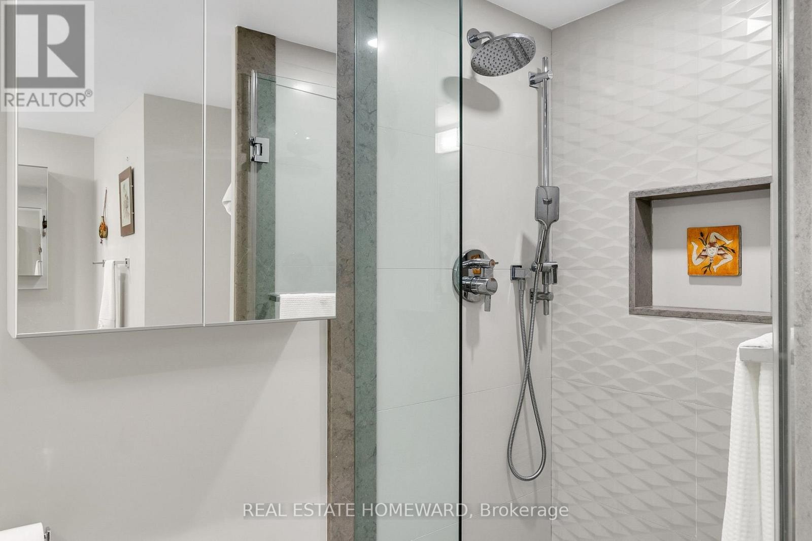 












2603 - 3 CONCORDE PLACE

,
Toronto (Banbury-Don Mills),




Ontario
M3C3K7

