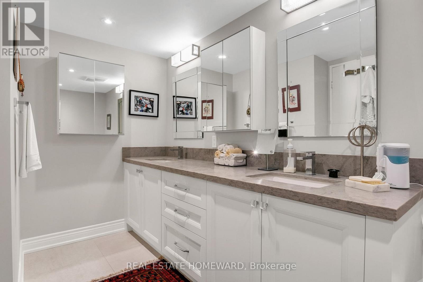 












2603 - 3 CONCORDE PLACE

,
Toronto (Banbury-Don Mills),




Ontario
M3C3K7

