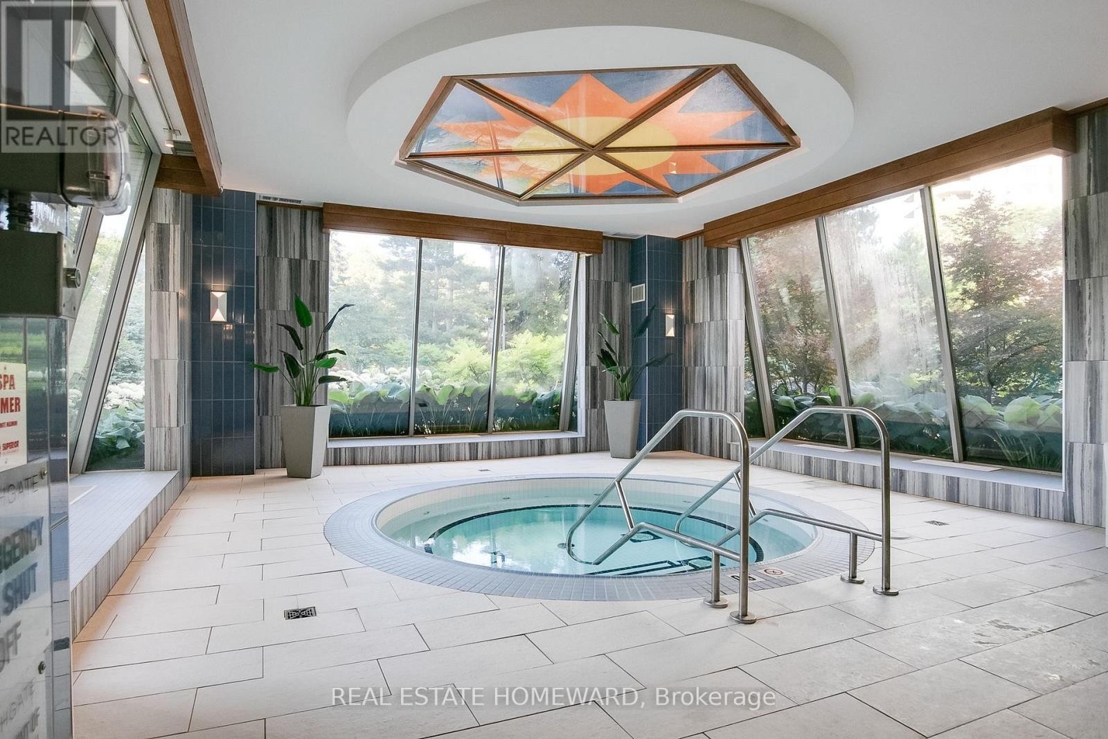 












2603 - 3 CONCORDE PLACE

,
Toronto (Banbury-Don Mills),




Ontario
M3C3K7

