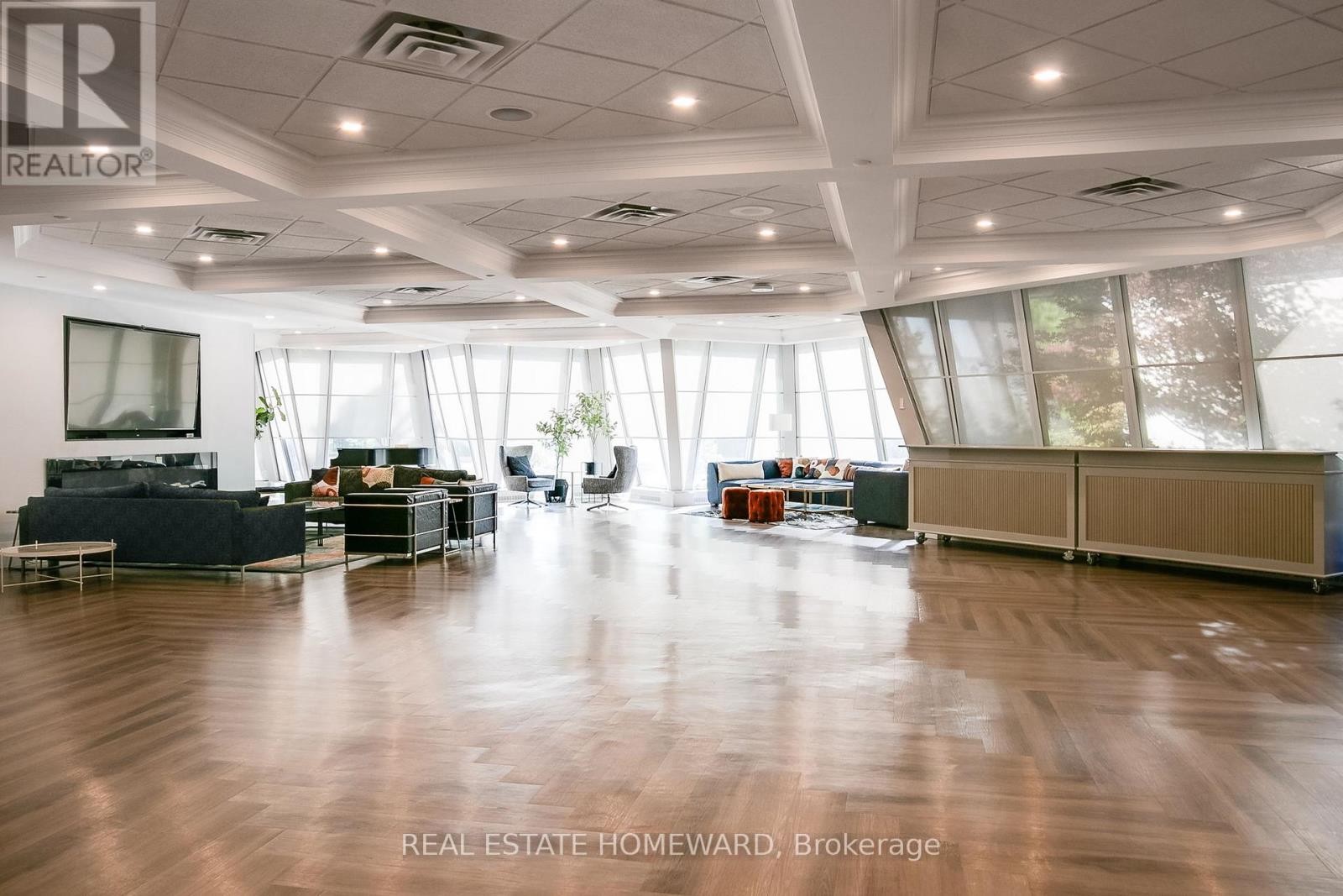 












2603 - 3 CONCORDE PLACE

,
Toronto (Banbury-Don Mills),




Ontario
M3C3K7

