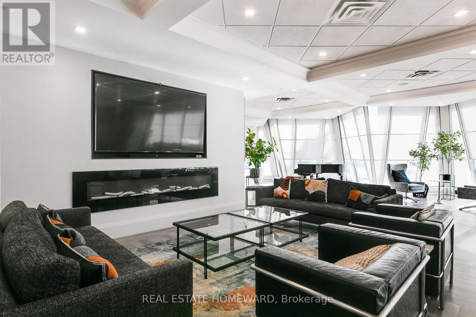 












2603 - 3 CONCORDE PLACE

,
Toronto (Banbury-Don Mills),




Ontario
M3C3K7

