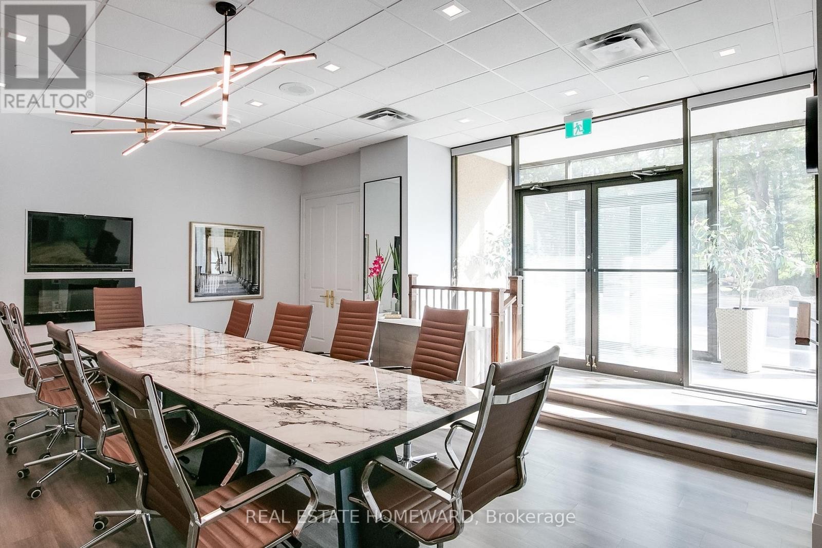 












2603 - 3 CONCORDE PLACE

,
Toronto (Banbury-Don Mills),




Ontario
M3C3K7

