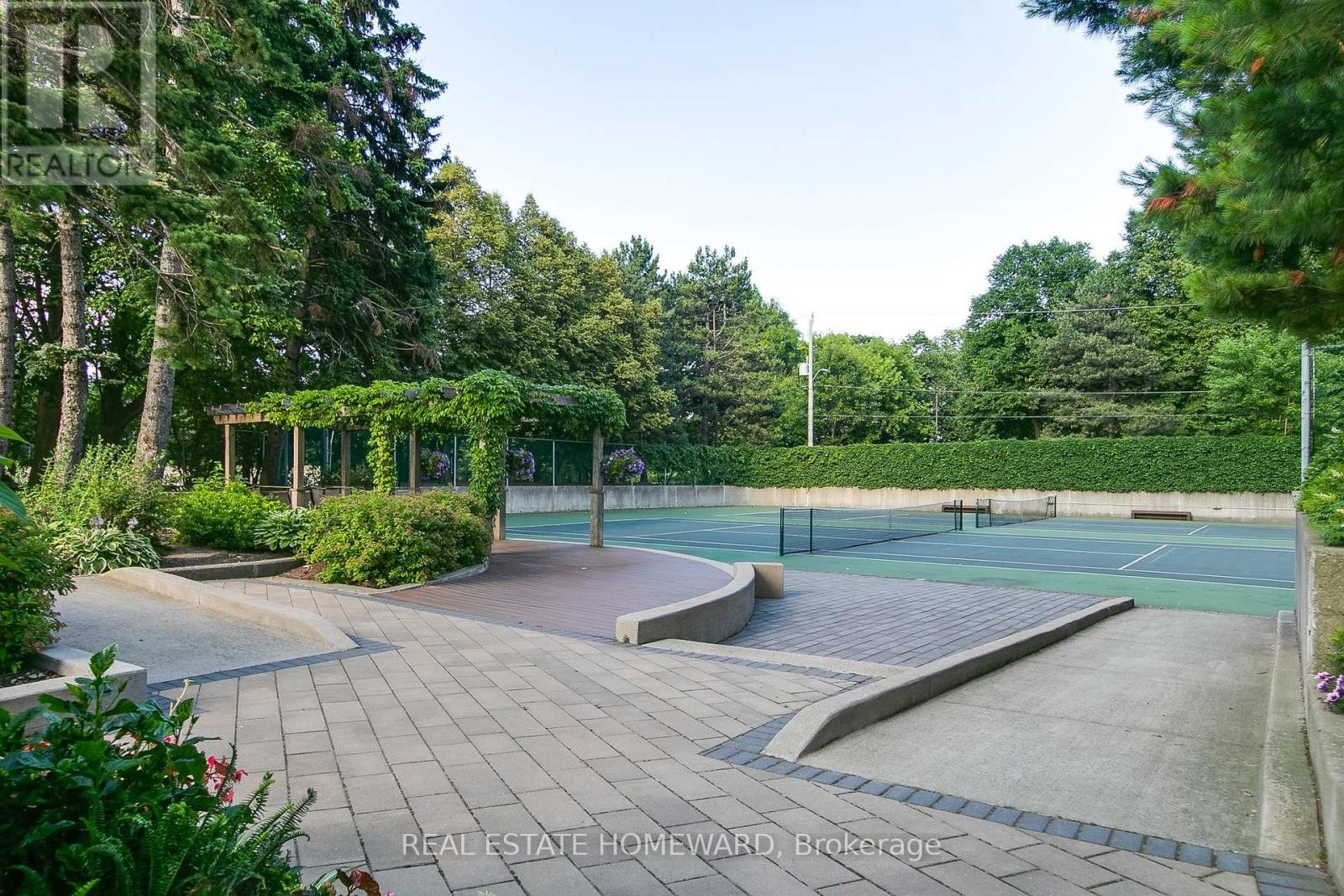 












2603 - 3 CONCORDE PLACE

,
Toronto (Banbury-Don Mills),




Ontario
M3C3K7

