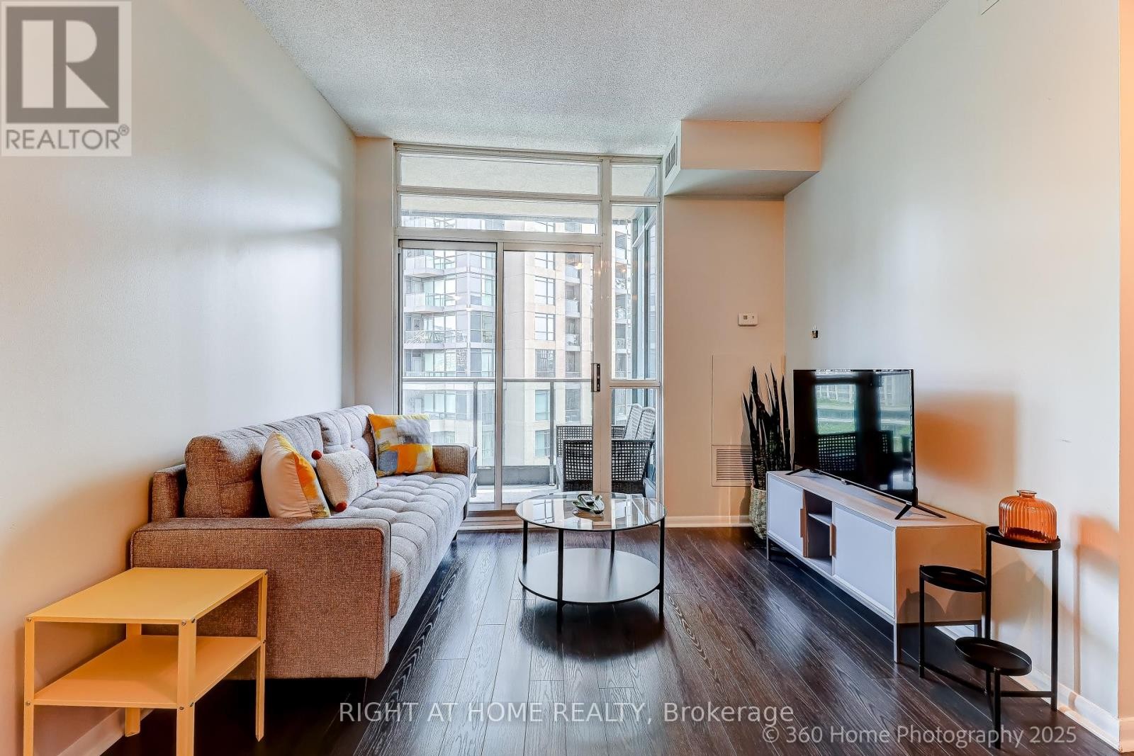 












825 - 231 FORT YORK BOULEVARD

,
Toronto (Niagara),




Ontario
M5V1B2


