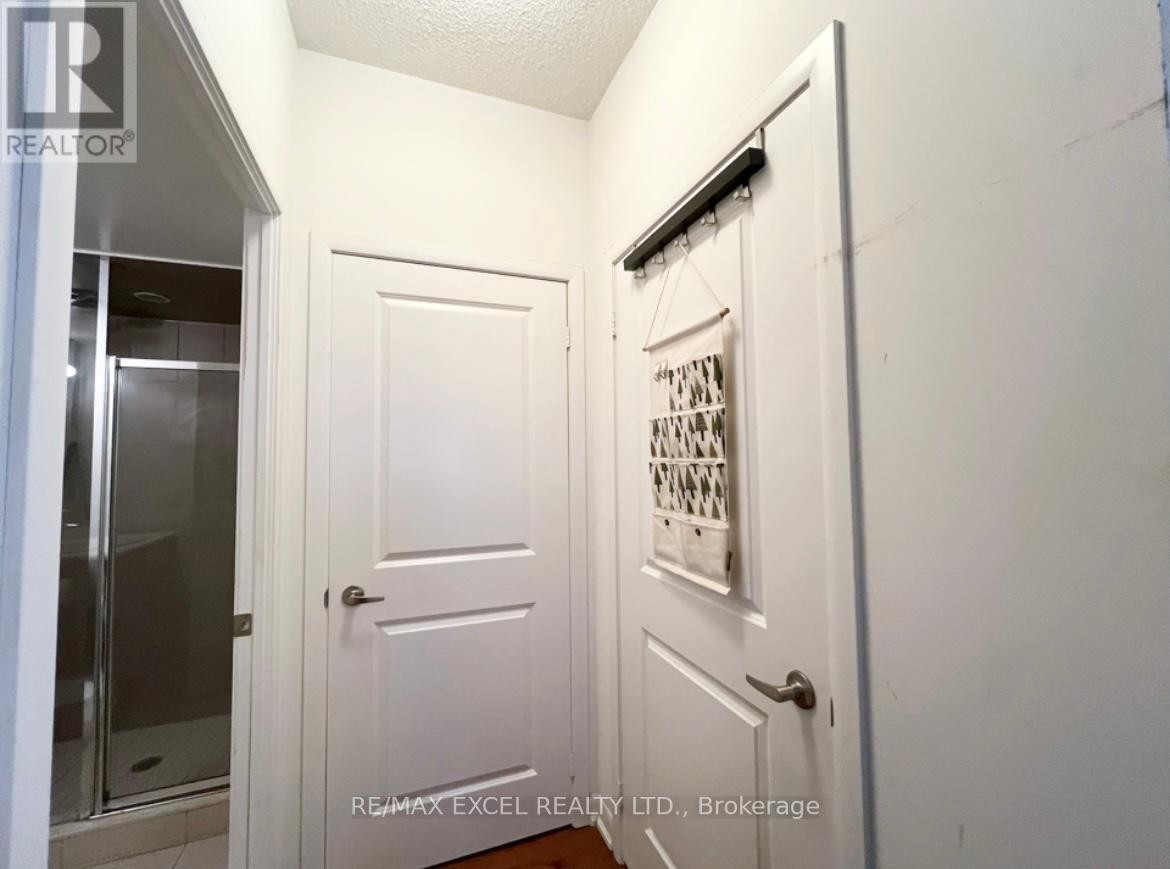 












2309 - 5793 YONGE STREET

,
Toronto (Newtonbrook East),




Ontario
M2M3T9

