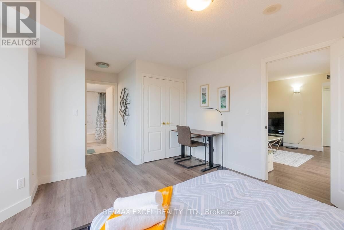 












2208 - 5418 YONGE STREET

,
Toronto (Willowdale West),




Ontario
M2N6X4

