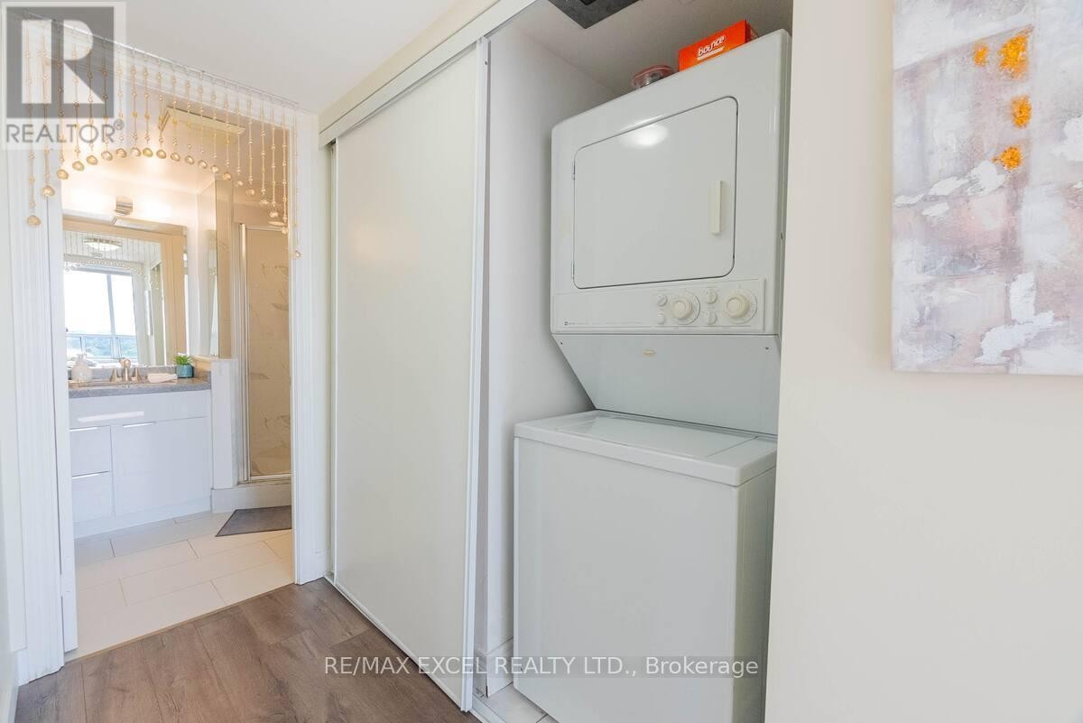 












2208 - 5418 YONGE STREET

,
Toronto (Willowdale West),




Ontario
M2N6X4

