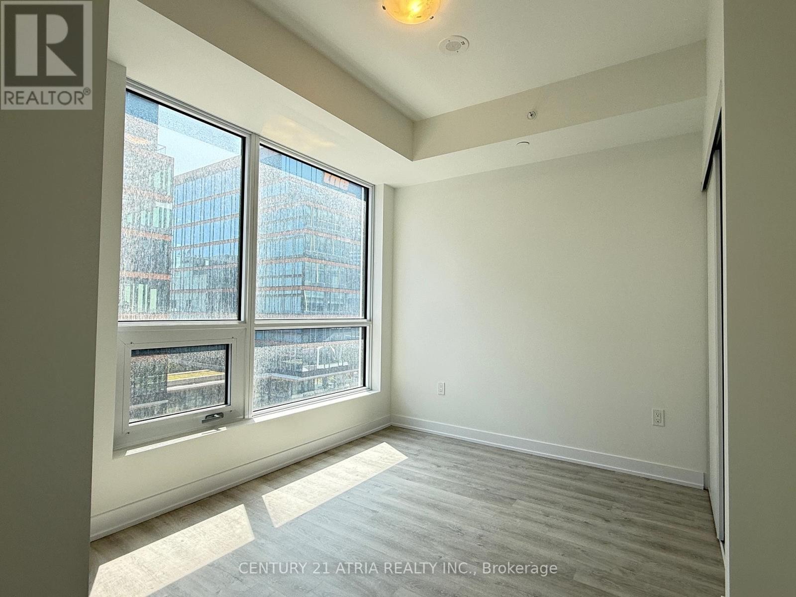 












721 - 15 RICHARDSON STREET

,
Toronto (Waterfront Communities),




Ontario
M5A0Y5

