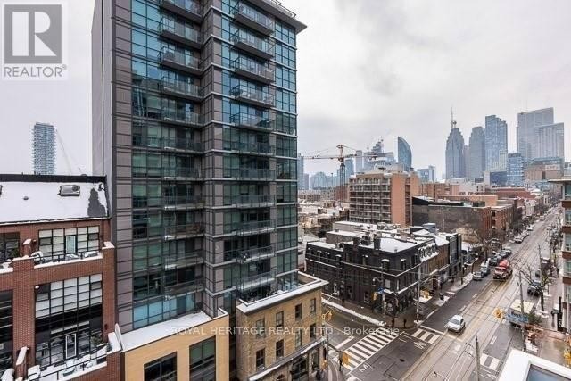 












905 - 230 KING STREET E

,
Toronto (Moss Park),




Ontario
M5A1K5

