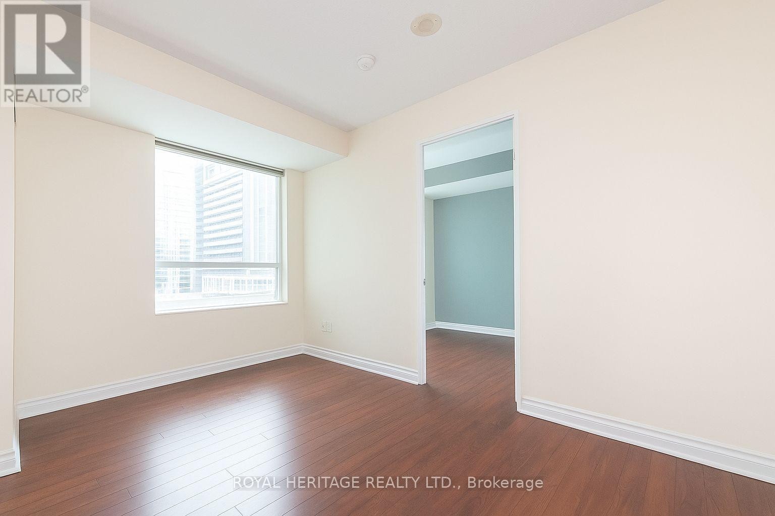 












905 - 230 KING STREET E

,
Toronto (Moss Park),




Ontario
M5A1K5

