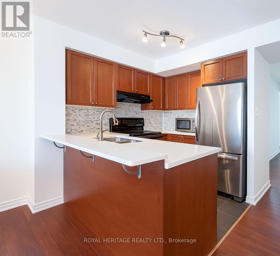 












905 - 230 KING STREET E

,
Toronto (Moss Park),




Ontario
M5A1K5

