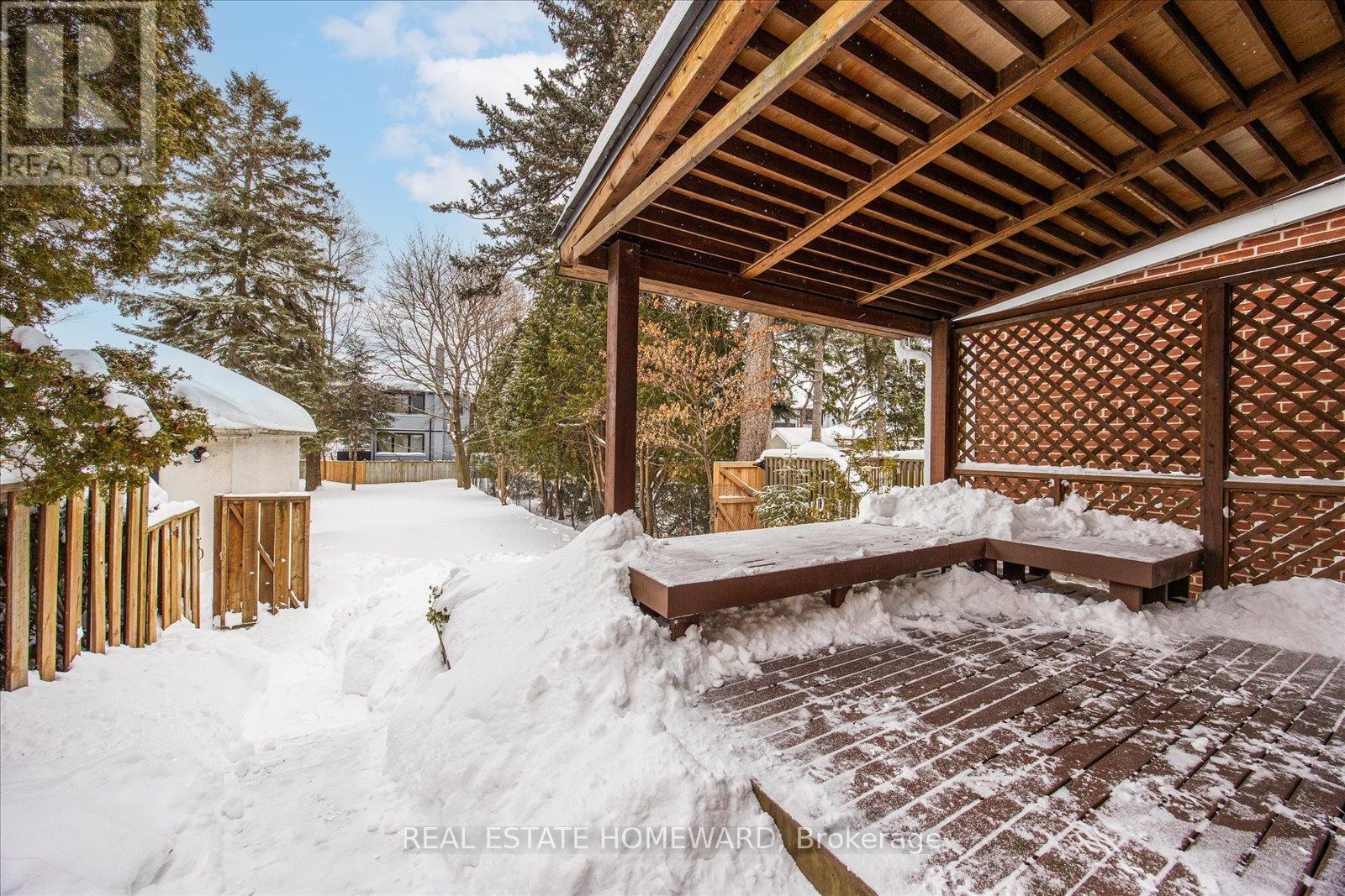 












51 EDGECOMBE AVENUE

,
Toronto (Bedford Park-Nortown),




Ontario
M5N2X4

