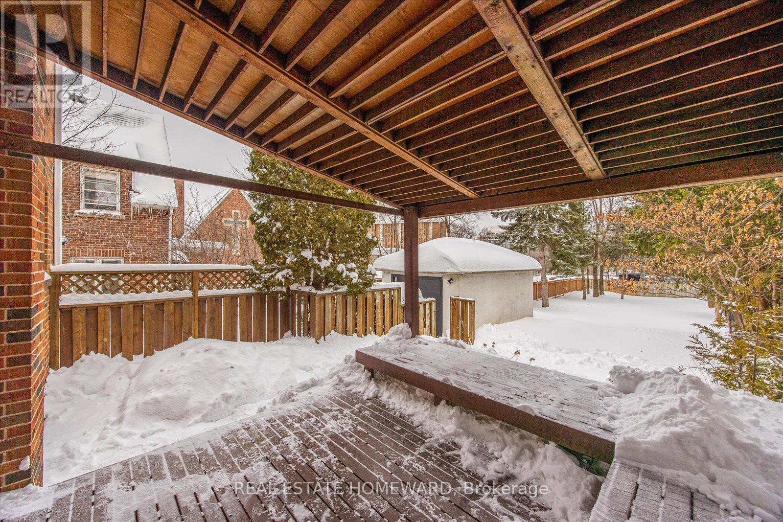 












51 EDGECOMBE AVENUE

,
Toronto (Bedford Park-Nortown),




Ontario
M5N2X4

