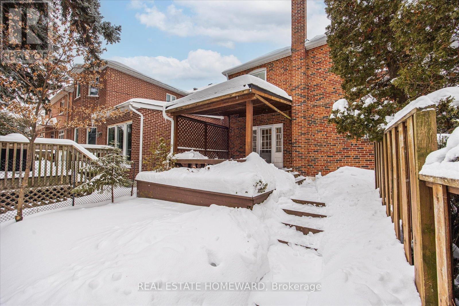 












51 EDGECOMBE AVENUE

,
Toronto (Bedford Park-Nortown),




Ontario
M5N2X4

