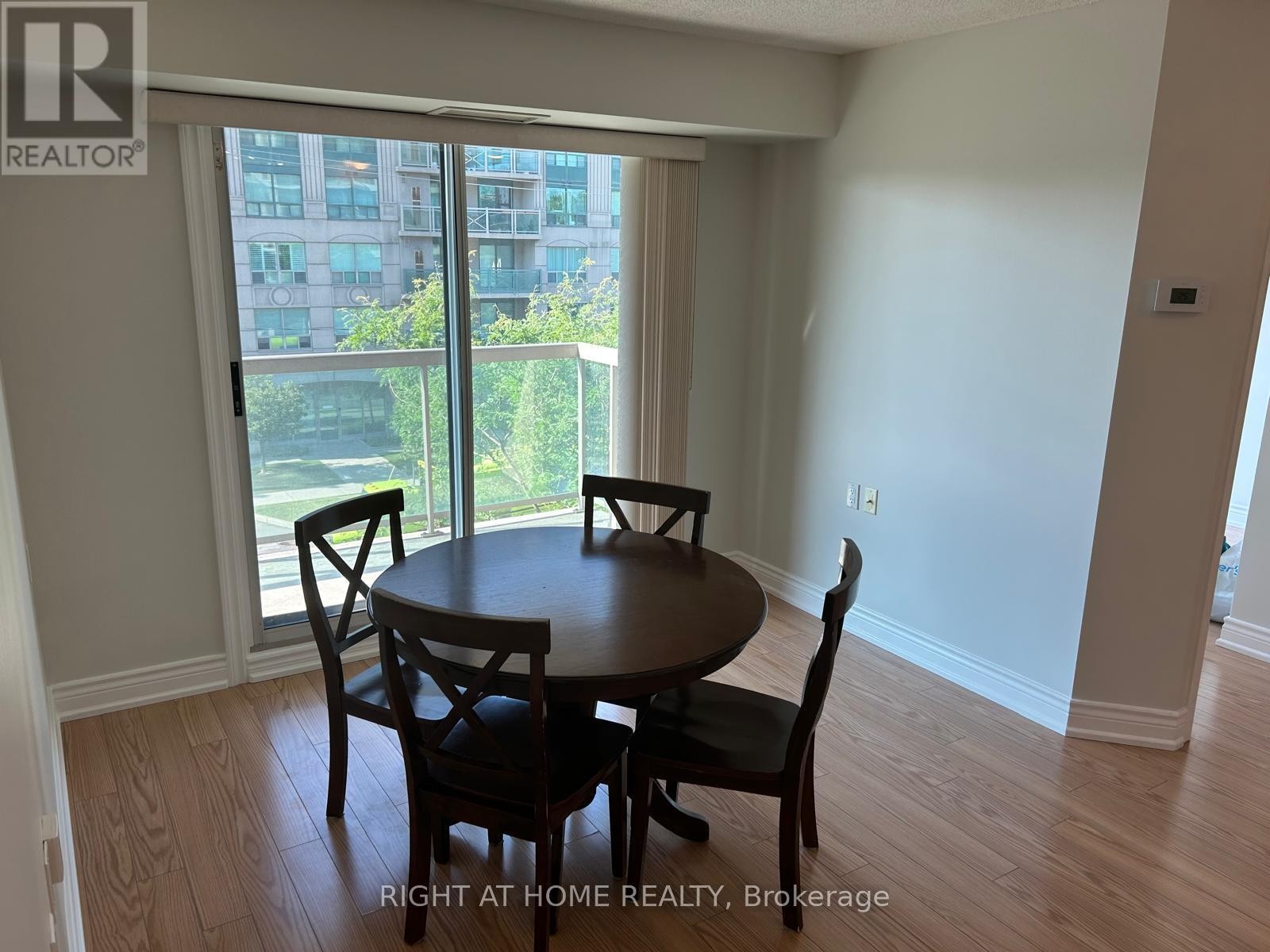 












310 - 935 SHEPPARD AVENUE W

,
Toronto (Clanton Park),




Ontario
M3H2T7

