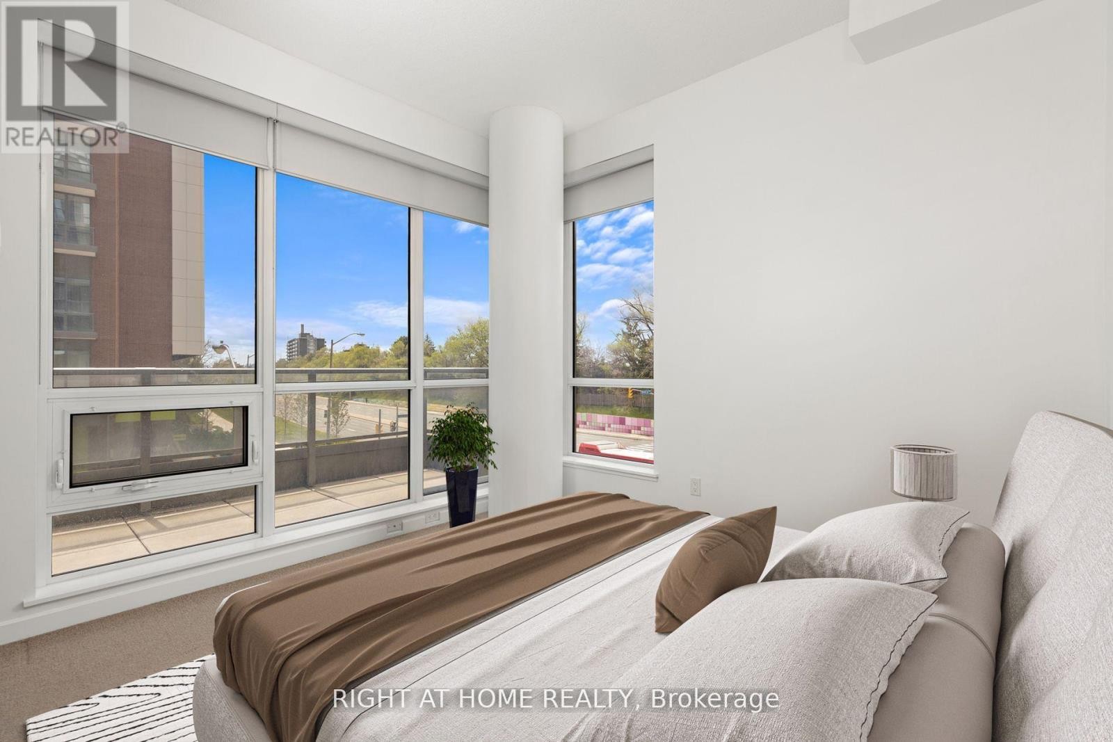 












108 - 52 FOREST MANOR ROAD

,
Toronto (Henry Farm),




Ontario
M2J0E2

